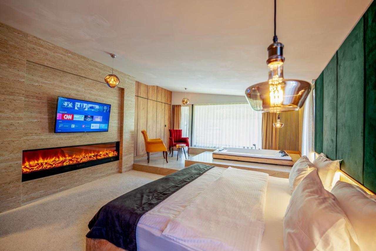 Resort Ujevara E Drinit Peje Bagian luar foto