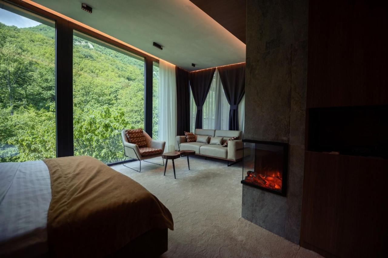 Resort Ujevara E Drinit Peje Bagian luar foto