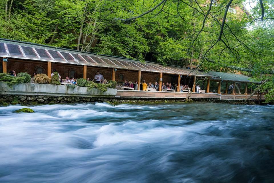 Resort Ujevara E Drinit Peje Bagian luar foto