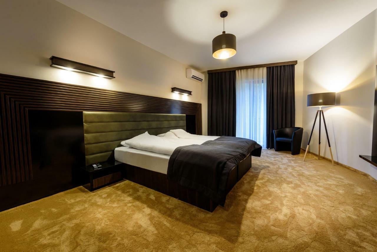 Resort Ujevara E Drinit Peje Bagian luar foto