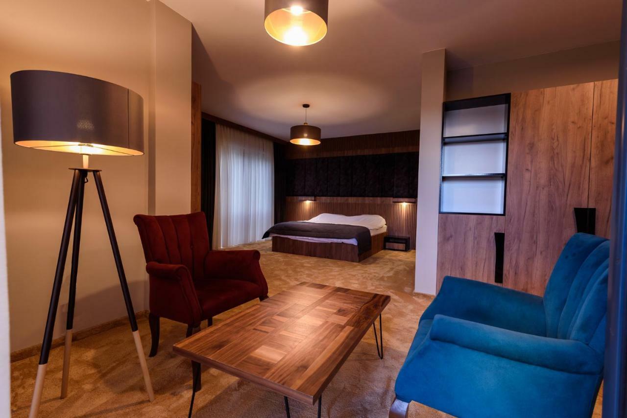 Resort Ujevara E Drinit Peje Bagian luar foto